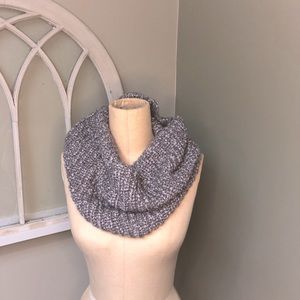 🇨🇦Roots Canada chunky infinity scarf